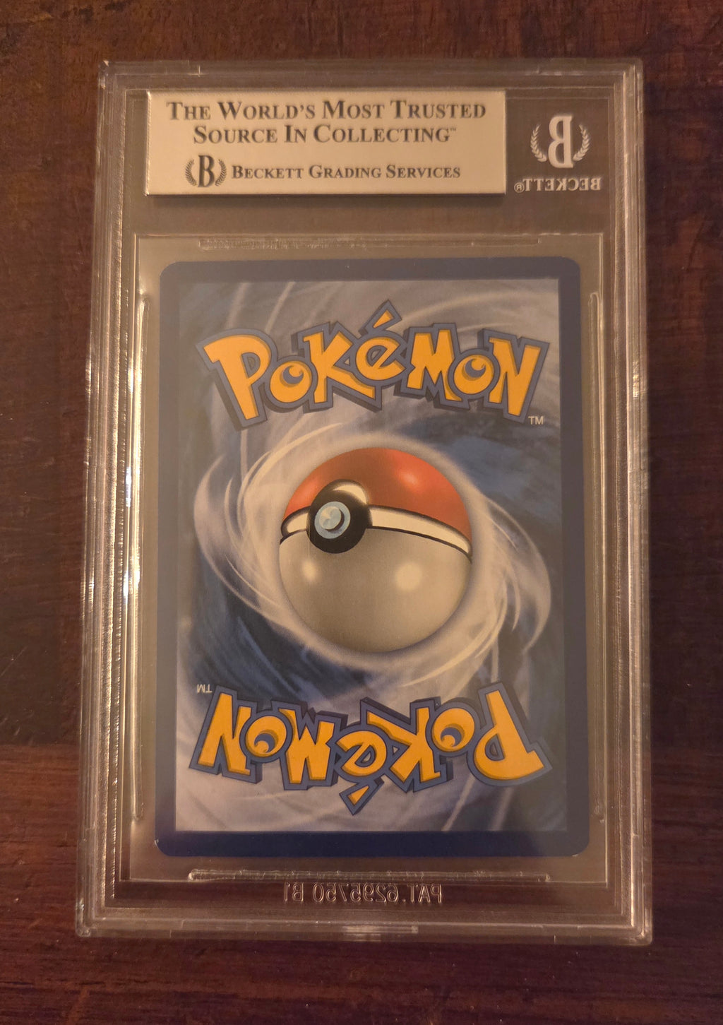 Charizard ITA (025/185 Non Holo) Voltaggio Sfolgorate BGS 9 MINT